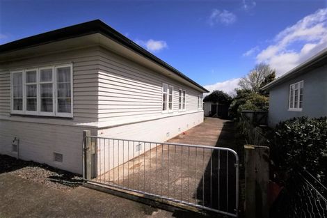 Photo of property in 15 Thyra Street, Dannevirke, 4930