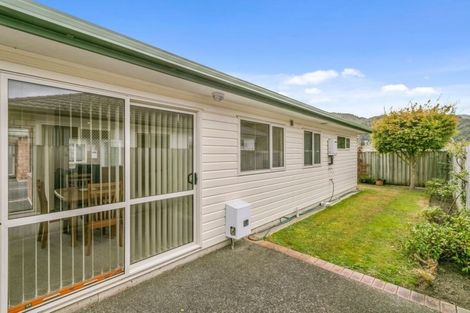 Photo of property in 11 Woodland Mews, Wainuiomata, Lower Hutt, 5014
