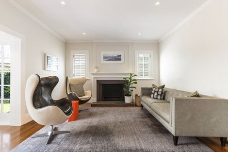 Photo of property in 28 Jubilee Avenue, Devonport, Auckland, 0624