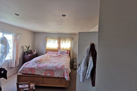 Photo of property in 80a Lynn Road, Bayview, Auckland, 0629