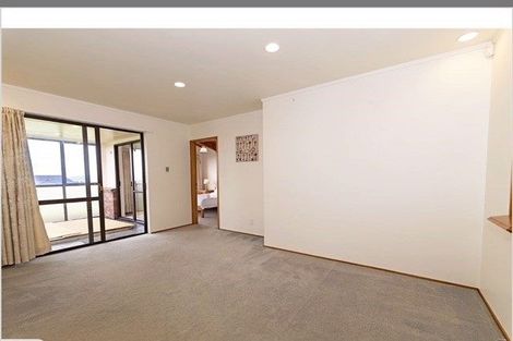 Photo of property in 3 Whiting Grove, West Harbour, Auckland, 0618