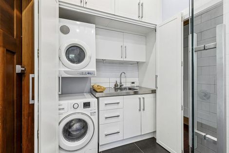 Photo of property in 39 Mills Road, Brooklyn, Wellington, 6021