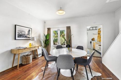 Photo of property in 15 Green Street, Newtown, Wellington, 6021