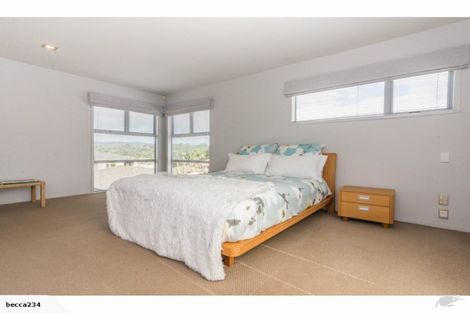 Photo of property in 8 Roy Maloney Drive, Henderson, Auckland, 0612