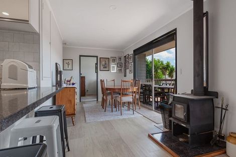 Photo of property in 1 Pohutukawa Drive, Cable Bay, 0420