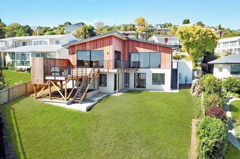 Photo of property in 27 Cannon Hill Crescent, Mount Pleasant, Christchurch, 8081