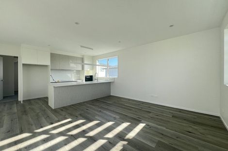 Photo of property in 319c East Coast Road, Mairangi Bay, Auckland, 0630