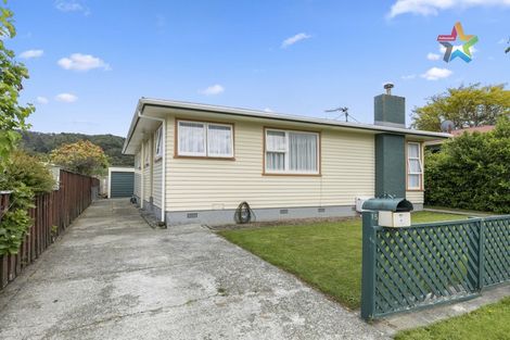 Photo of property in 15 Momona Street, Wainuiomata, Lower Hutt, 5014