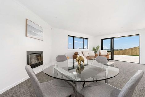 Photo of property in 59 Atlantic Drive, Fitzherbert, Palmerston North, 4410