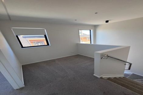 Photo of property in 31 Booralee Avenue, Botany Downs, Auckland, 2010