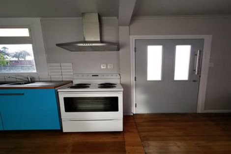 Photo of property in 2 Church Place, Whanganui, 4500