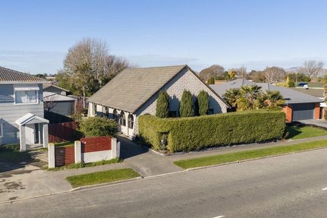 Photo of property in 56 Grimseys Road, Redwood, Christchurch, 8051