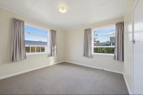 Photo of property in 71 Ngamotu Road, Spotswood, New Plymouth, 4310