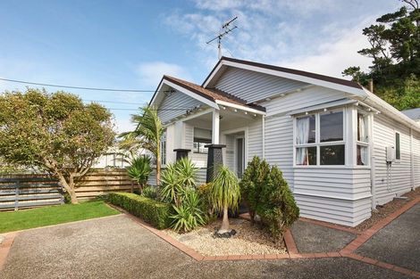 Photo of property in 40 Derwent Street, Island Bay, Wellington, 6023