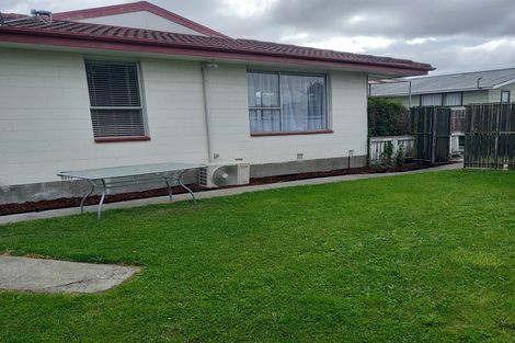 Photo of property in 2/28 Brixton Street, Islington, Christchurch, 8042