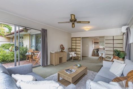 Photo of property in 2/87a Middlepark Road, Sockburn, Christchurch, 8042