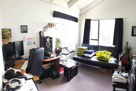 Photo of property in 129 Constable Street, Newtown, Wellington, 6021