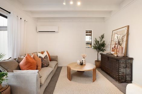 Photo of property in 4/506 Devonport Road, Tauranga South, Tauranga, 3112