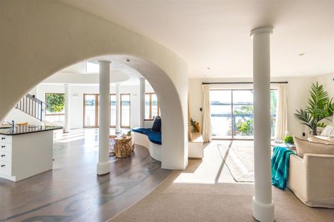 Photo of property in 6 Shepherds Road, Papakura, 2110