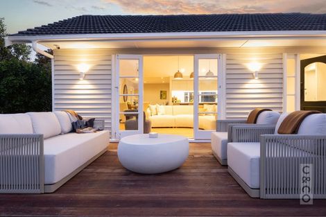 Photo of property in 2 Queen Street, Riverhead, 0820