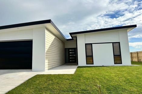 Photo of property in 13 Rua Place, Bell Block, New Plymouth, 4312