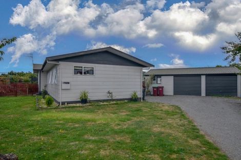 Photo of property in 14 Baillie Crescent, Carterton, 5713
