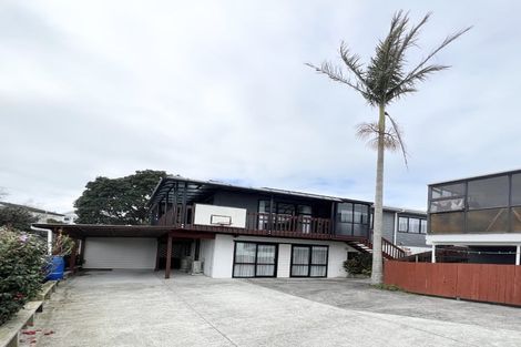 Photo of property in 2/104 Bond Crescent, Forrest Hill, Auckland, 0620