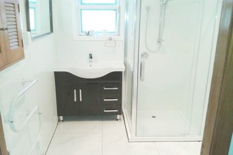 Photo of property in 20a Amberley Avenue, Te Atatu South, Auckland, 0610