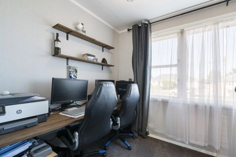 Photo of property in 13 Collins Crescent, Feilding, 4702