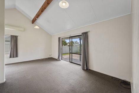 Photo of property in 51 Spriggs Crescent, Greenmeadows, Napier, 4112
