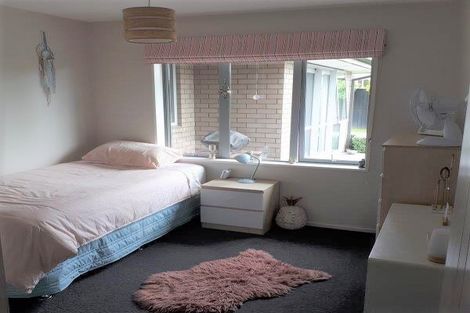 Photo of property in 8 Churchill Drive, Rangiora, 7400