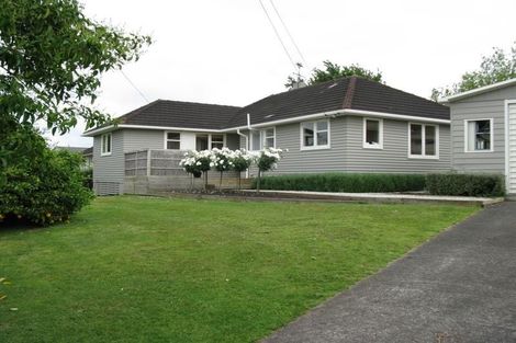Photo of property in 82 Arimu Road, Papakura, 2110