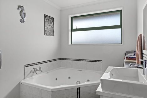 Photo of property in 21 Lakeland Avenue, Twizel, 7901