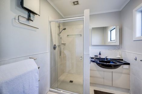 Photo of property in 23 Kent Terrace, Taradale, Napier, 4112