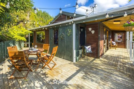 Photo of property in 10 Hobbit Lane, Pinehaven, Upper Hutt, 5371