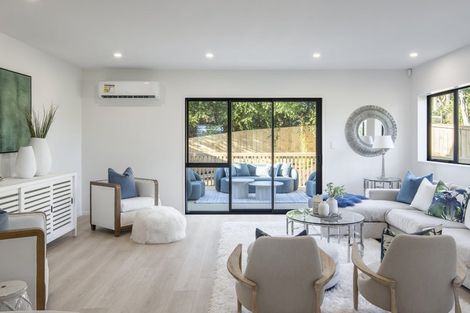 Photo of property in 1 Rengarenga Rise, Fairview Heights, Auckland, 0632