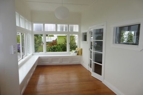 Photo of property in 69 Aramoana Avenue, Devonport, Auckland, 0624