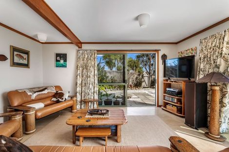 Photo of property in 275 Massey Road, Waipu, 0582