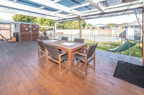 Photo of property in 9 Great North Road, Saint Johns Hill, Whanganui, 4501