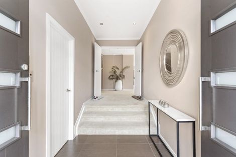 Photo of property in 14 Tranquility Rise, Mellons Bay, Auckland, 2014