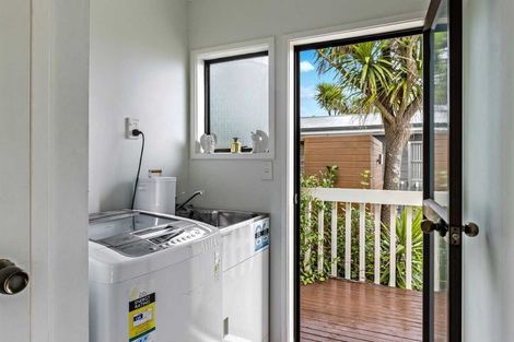 Photo of property in 2/31 Rangeview Road, Sunnyvale, Auckland, 0612