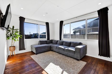 Photo of property in 269 South Road, Hawera, 4610