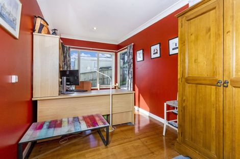 Photo of property in 121 Browns Bay Road, Browns Bay, Auckland, 0630