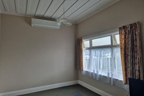 Photo of property in 11 Amesbury Street, Palmerston North, 4410