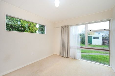 Photo of property in 24 Wikiriwhi Crescent, Awapuni, Palmerston North, 4412