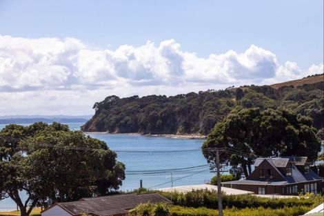 Photo of property in 55 Tindalls Bay Road, Tindalls Beach, Whangaparaoa, 0930