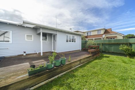 Photo of property in 126 Heretaunga Street, Palmerston North, 4414
