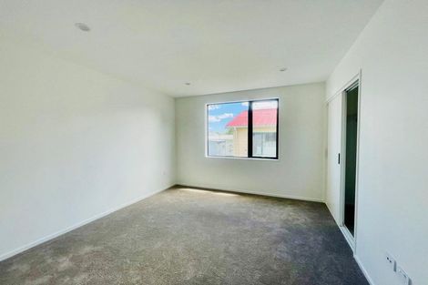 Photo of property in 9a Rountree Place, Conifer Grove, Takanini, 2112