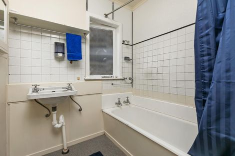 Photo of property in 40 Mountain Road, Mangere Bridge, Auckland, 2022