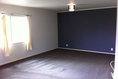 Photo of property in 61a Farquhar Road, Glendene, Auckland, 0602